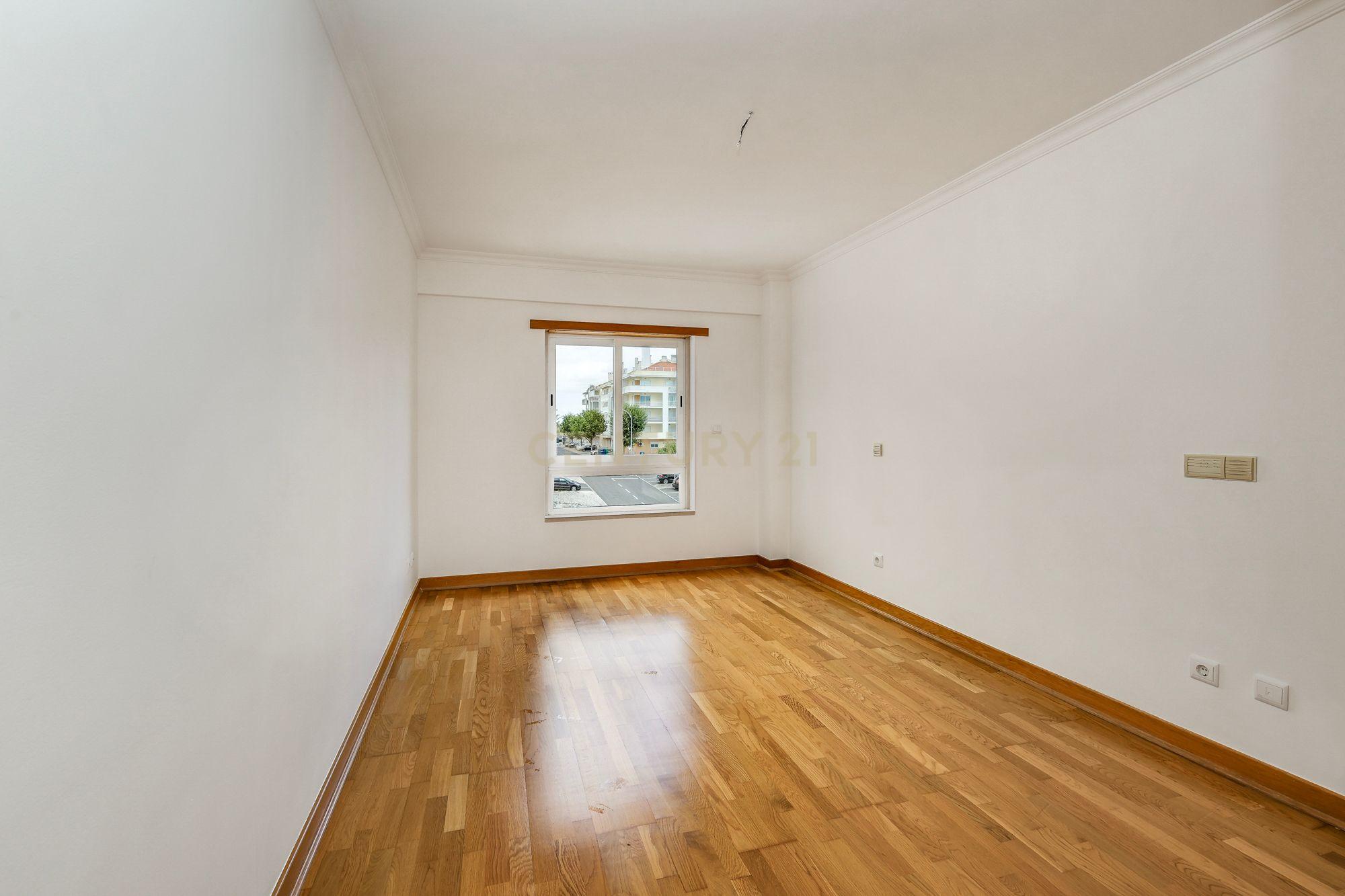 Apartamento T3 à venda em Mina de Água, Amadora — foto 19