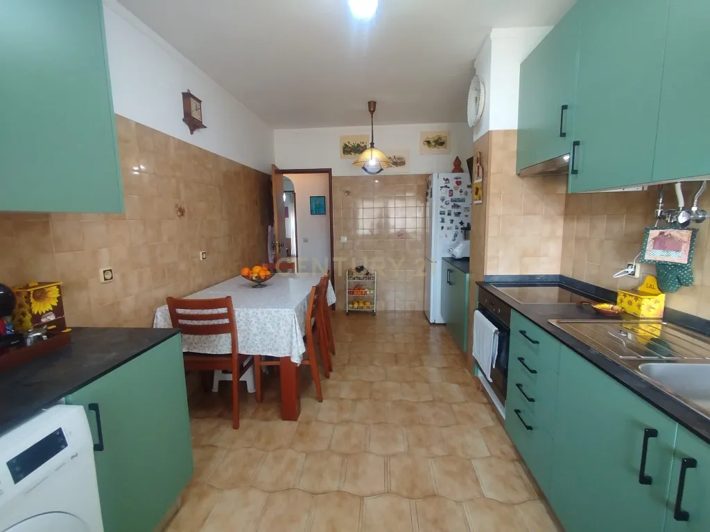 Apartamento de 3 assoalhadas 1º Andar em Samora Correia - Image 2