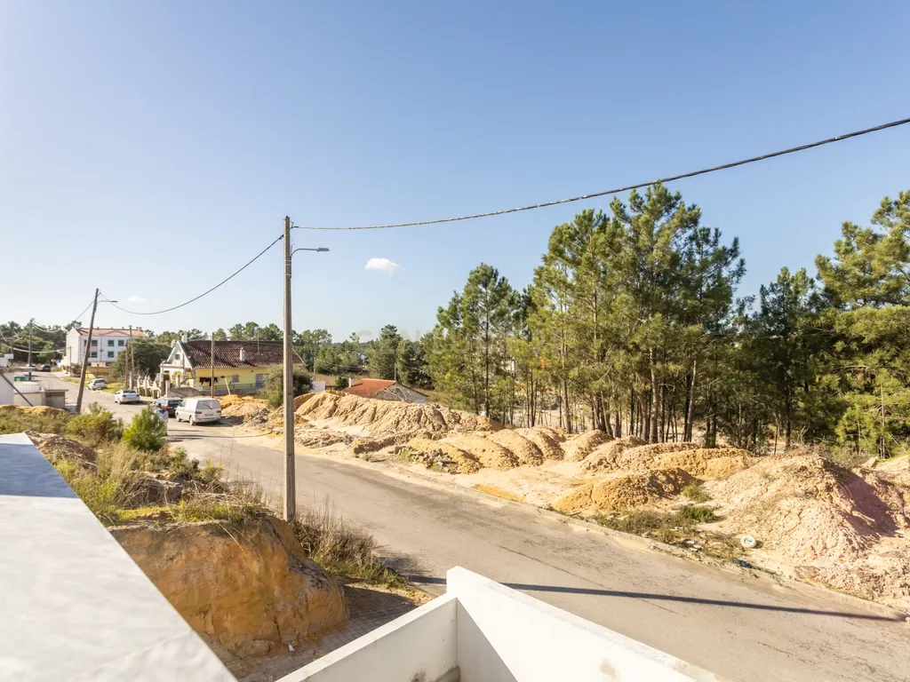 Carisma e boas áreas na sua Moradia Nova T4 Suites!!! no Pinhal do General - Image 18