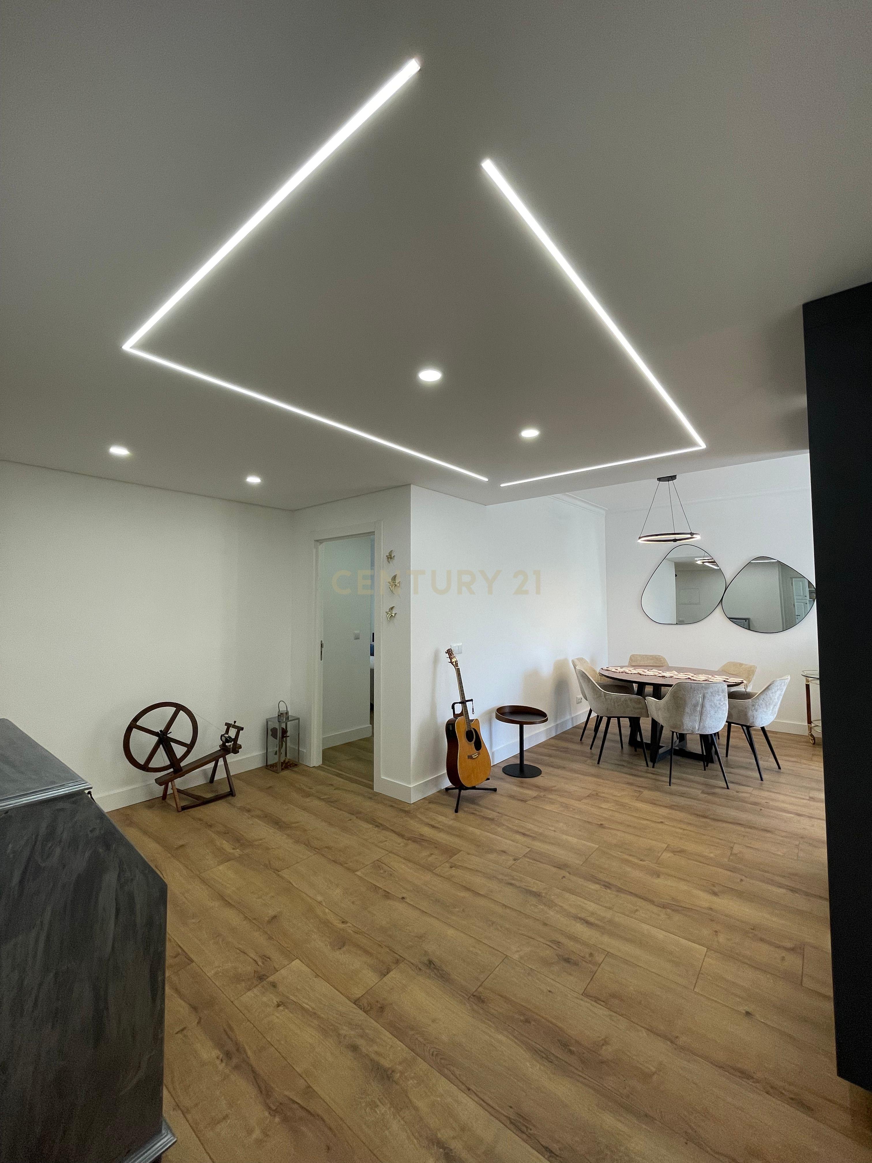 apartamento T2 situado numa das zonas mais privilegiadas de Almada - Image 2