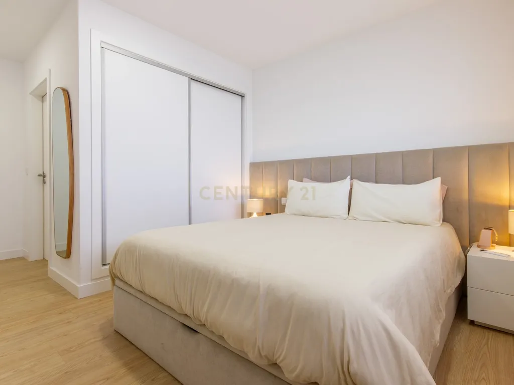 Apartamento T2 - Barreiro, Perto da Praia e Centro - Image 17