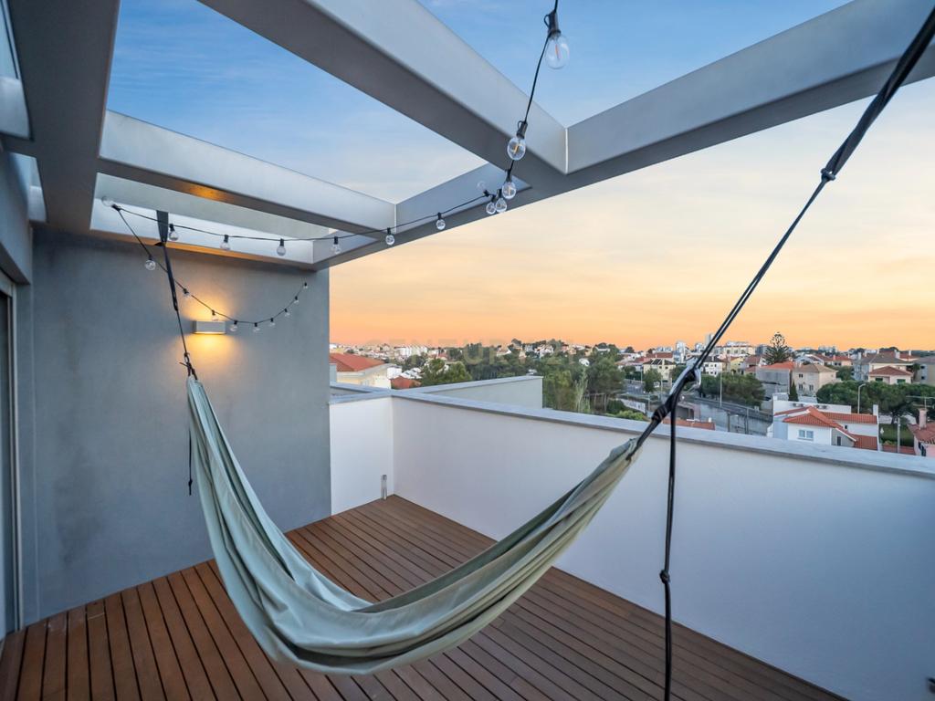 Moradia Nova com 5 quartos + 2 dentro de um condomínio localizado a apenas 5 minutos do Kings College Cascais - Image 28