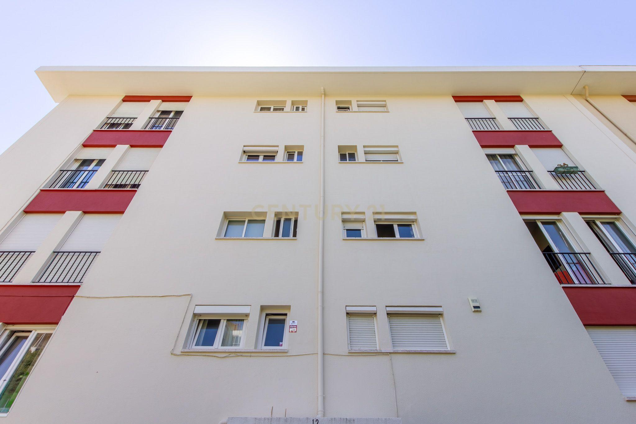 Fotografia 3 de Apartamento T4, Alfragide com arrecadação