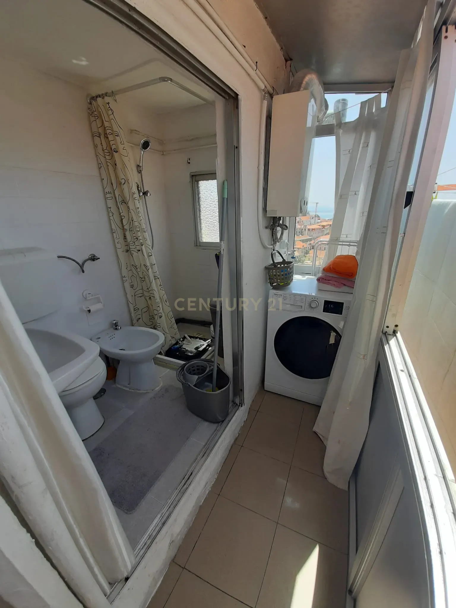 Apartamento T1 em Lisboa com Vista Panorâmica e Excelente Localização - Image 7