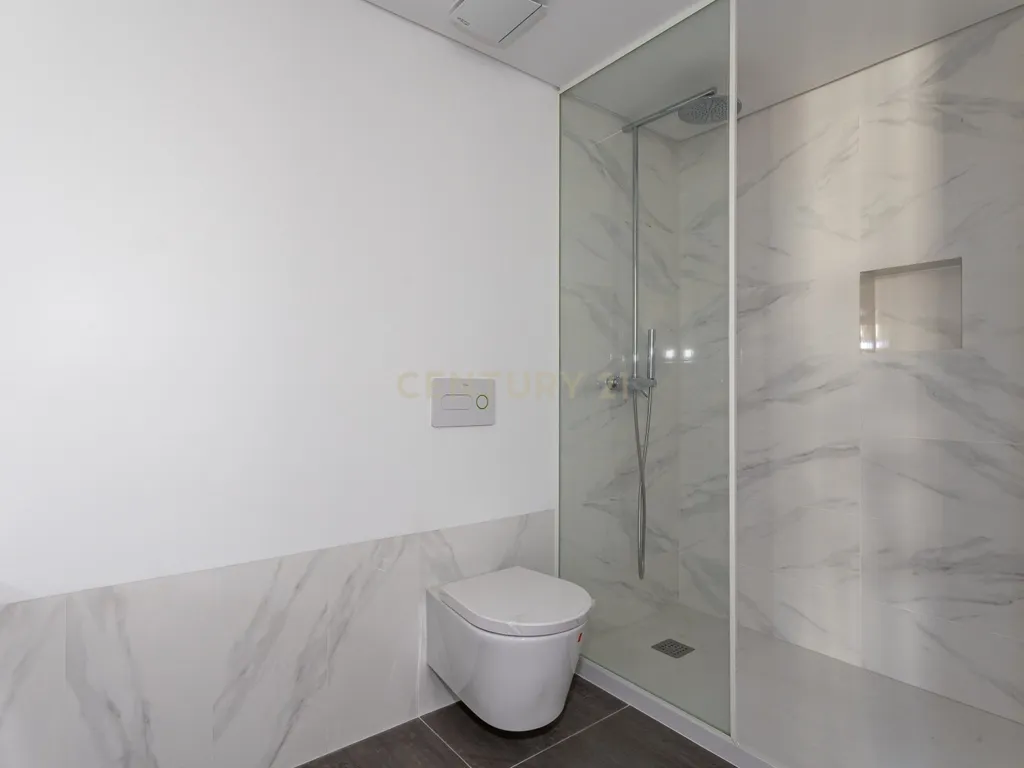 Apartamento T2 novo com varanda Rua Palmira Lisboa - Image 16
