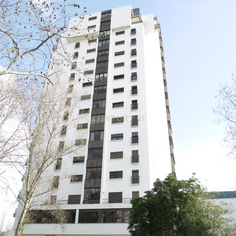 Apartamento T3 Renovado para Arrendamento no Edifício Navegador – Cascais - Image 20