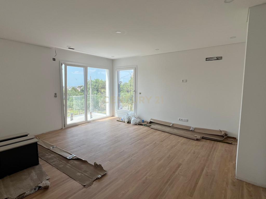 Moradia moderna T4 em construção na Rinchoa - Image 22