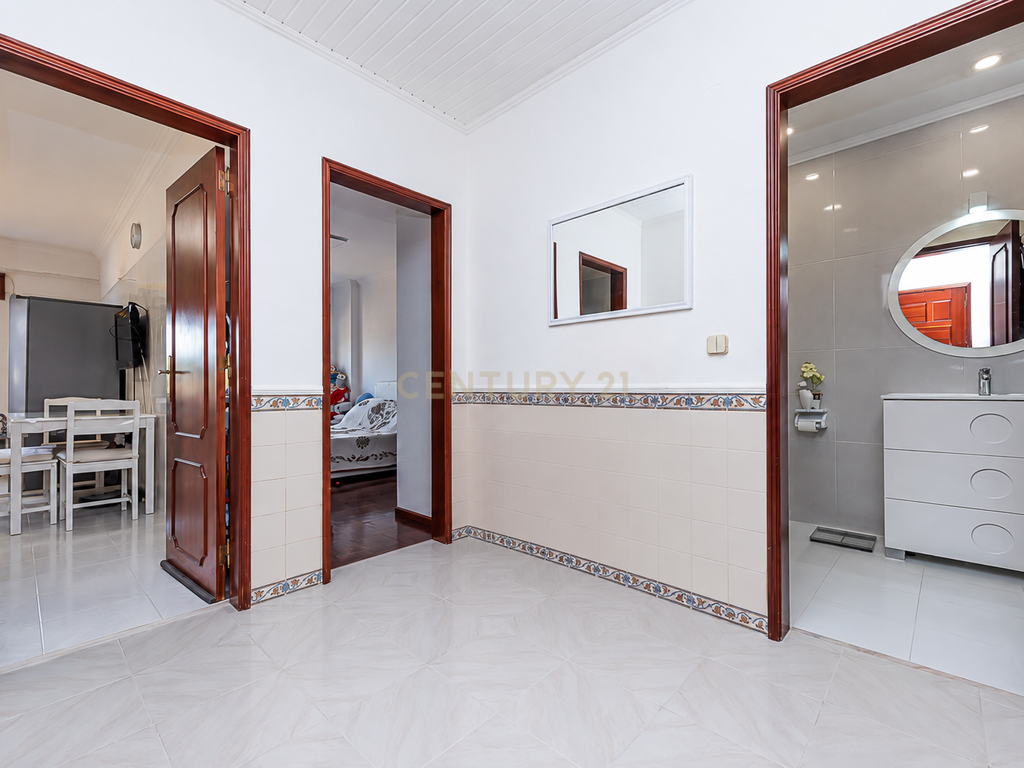 Apartamento T2 em Poço Mouro, Setúbal - Image 4