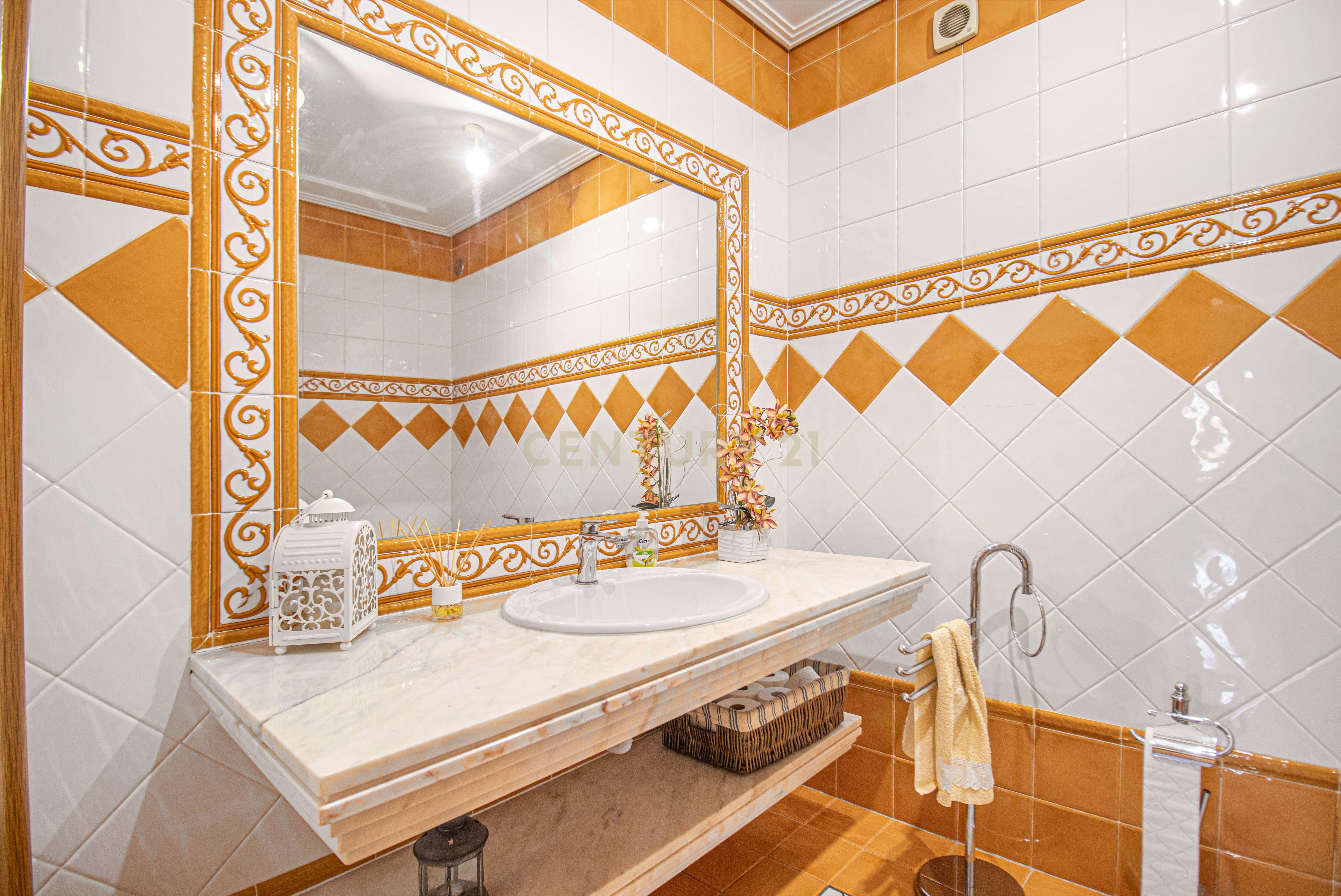 Apartamento T4 no Real Forte c/ 2 Box - Image 14
