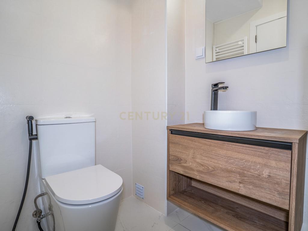 Apartamento T3 Totalmente Renovado | Centro de Caldas da Rainha - Image 20