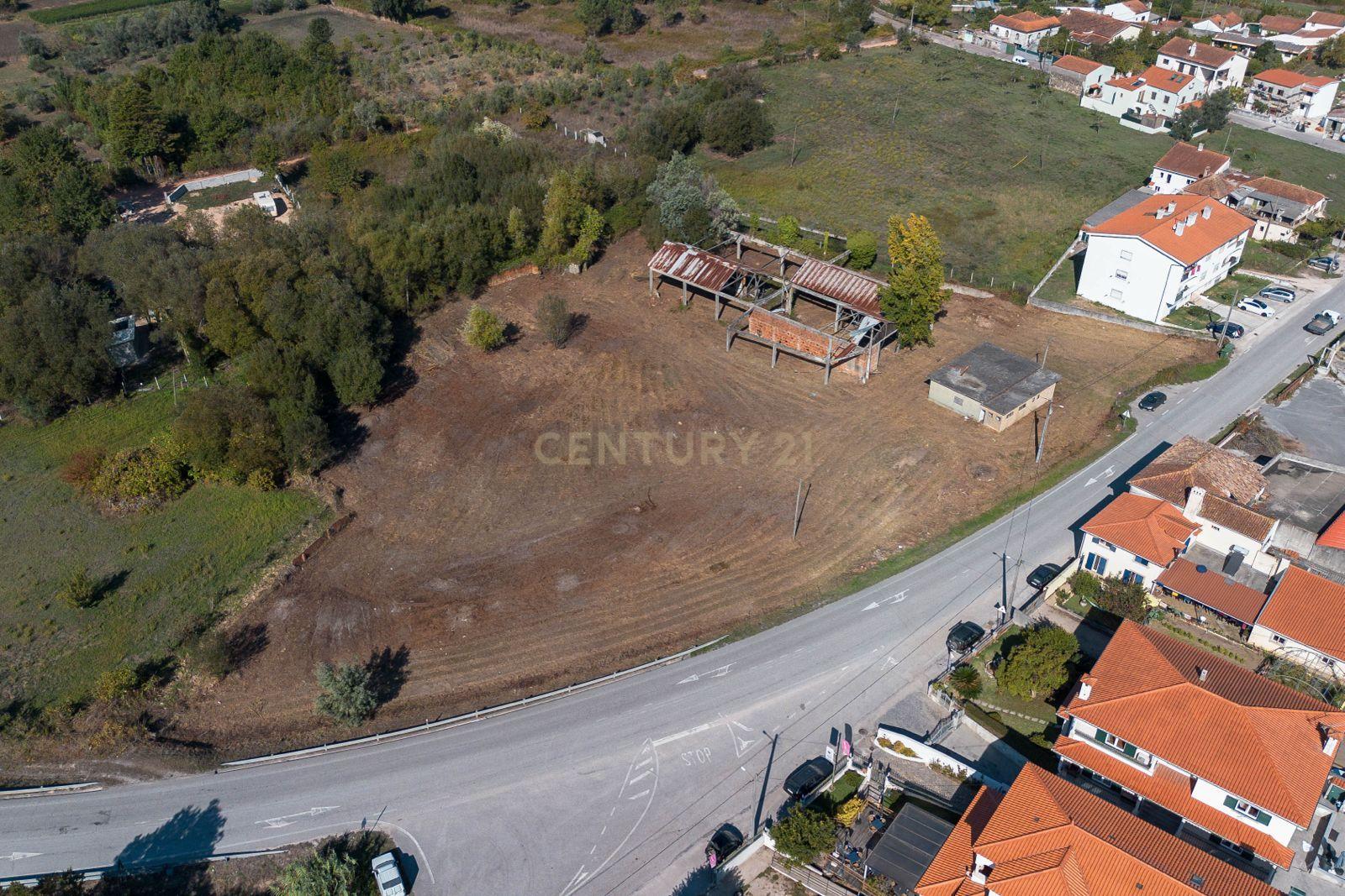 Terreno  9.000m2 + Armazém em Miranda do Corvo, Coimbra