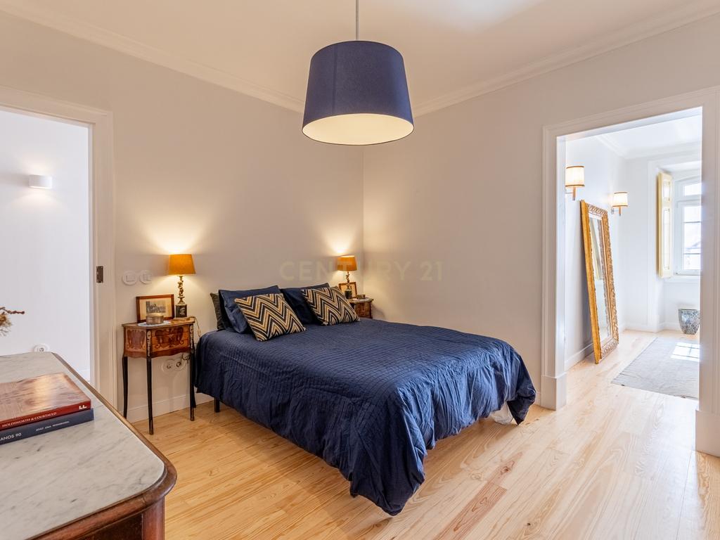 Apartamento T3 com charme lisboeta e vista sobre a cidade - Image 15