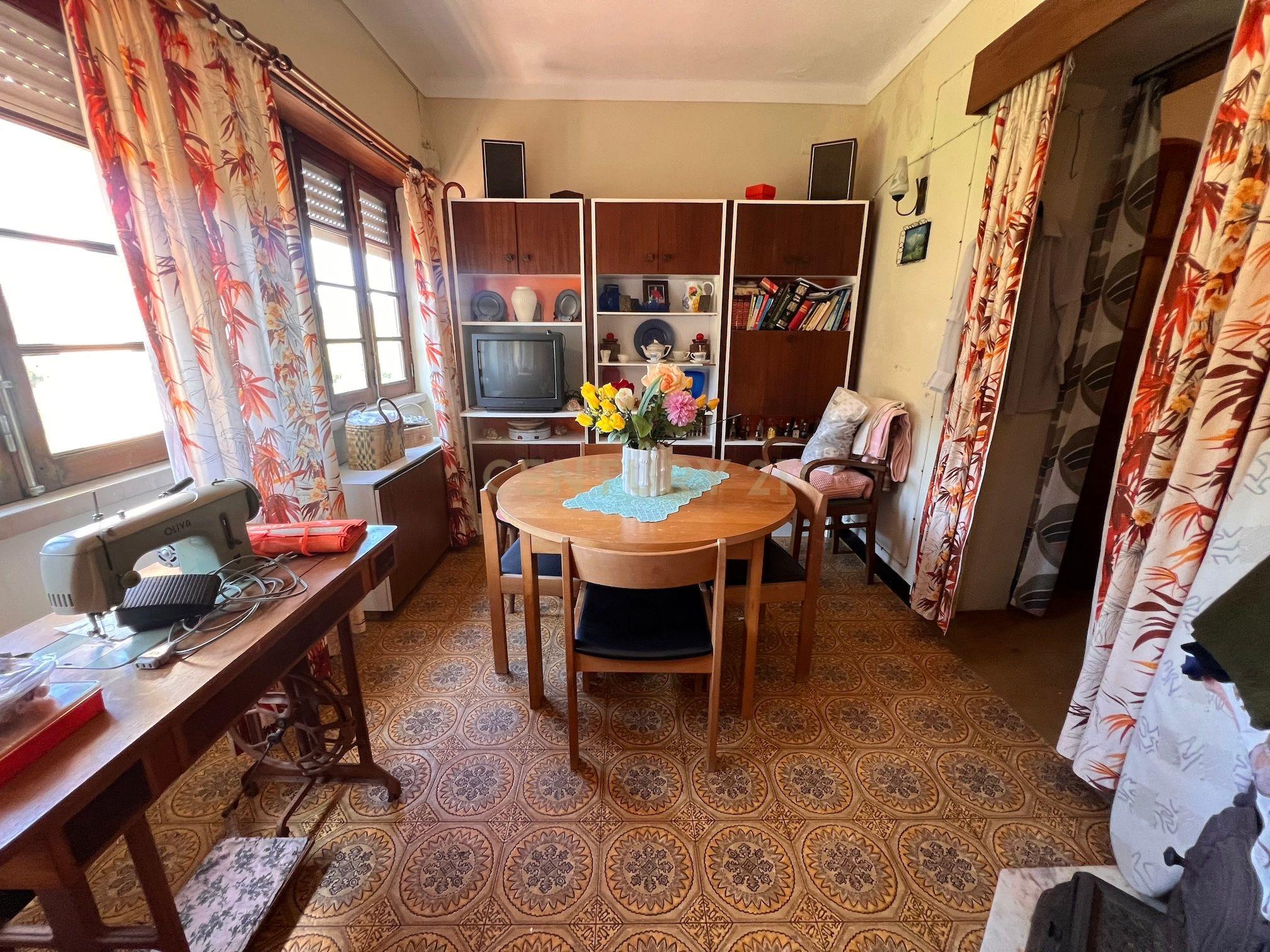 Fotografia 11 de Moradia T5 com Anexo, Adega Tradicional e Terreno em Crastos – Vidais