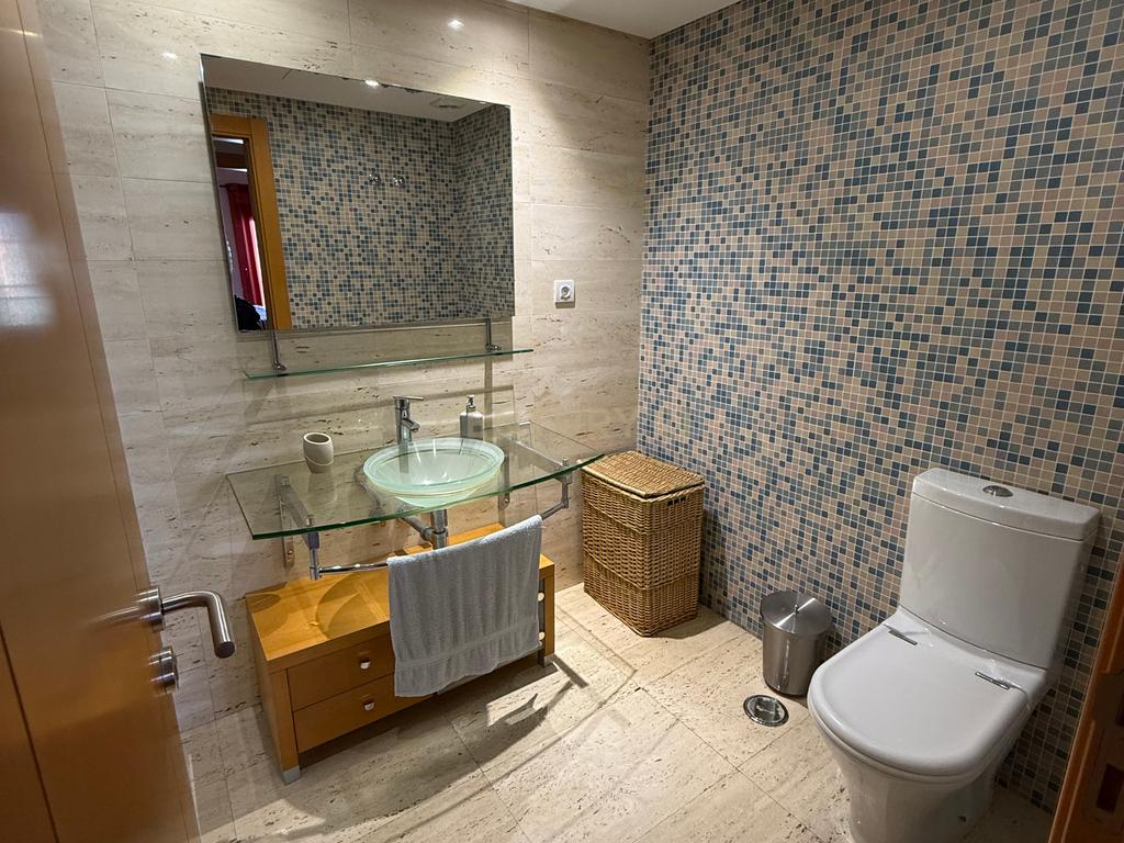 Apartamento T2 Moderno em Odivelas com Vista para a Cidade - Image 8
