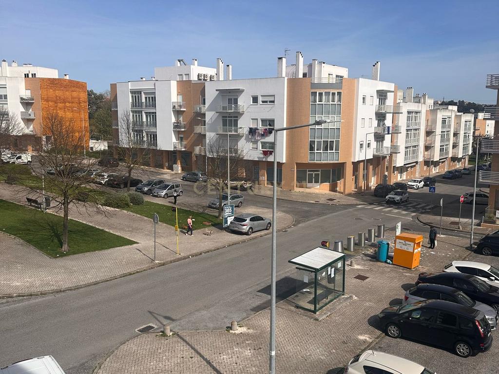 Apartamento T3 em Vialonga, com Garagem e Elevador - Image 29