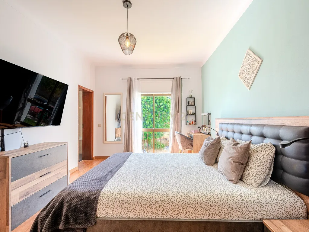 Apartamento T2 de 105m2 com Varanda e Vista Campo – Páteo, Albufeira - Image 15