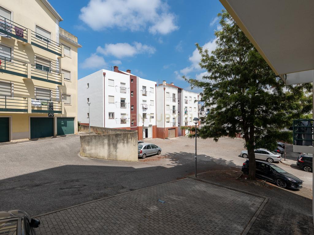 ** ESPECTACULAR APARTAMENTO NO CENTRO DE MAFRA, COM PARQUEAMENTO ** - Image 34