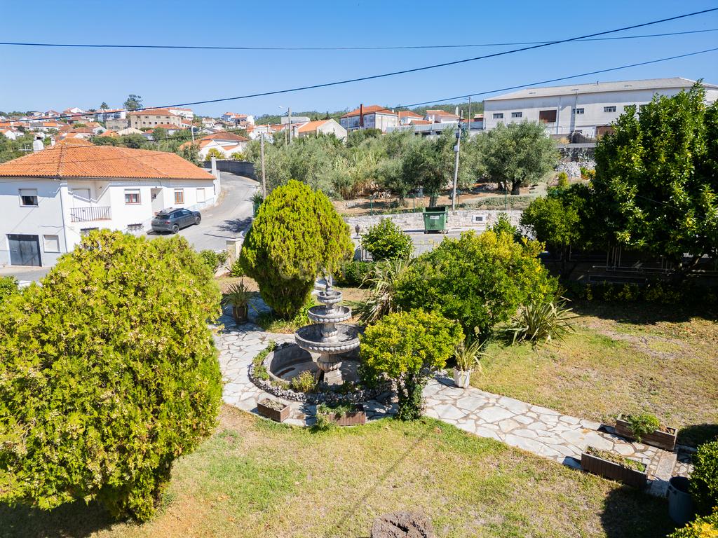 CONJUNTO MORADIA, 4 APARTAMENTOS E PAVILHÃO - Image 65