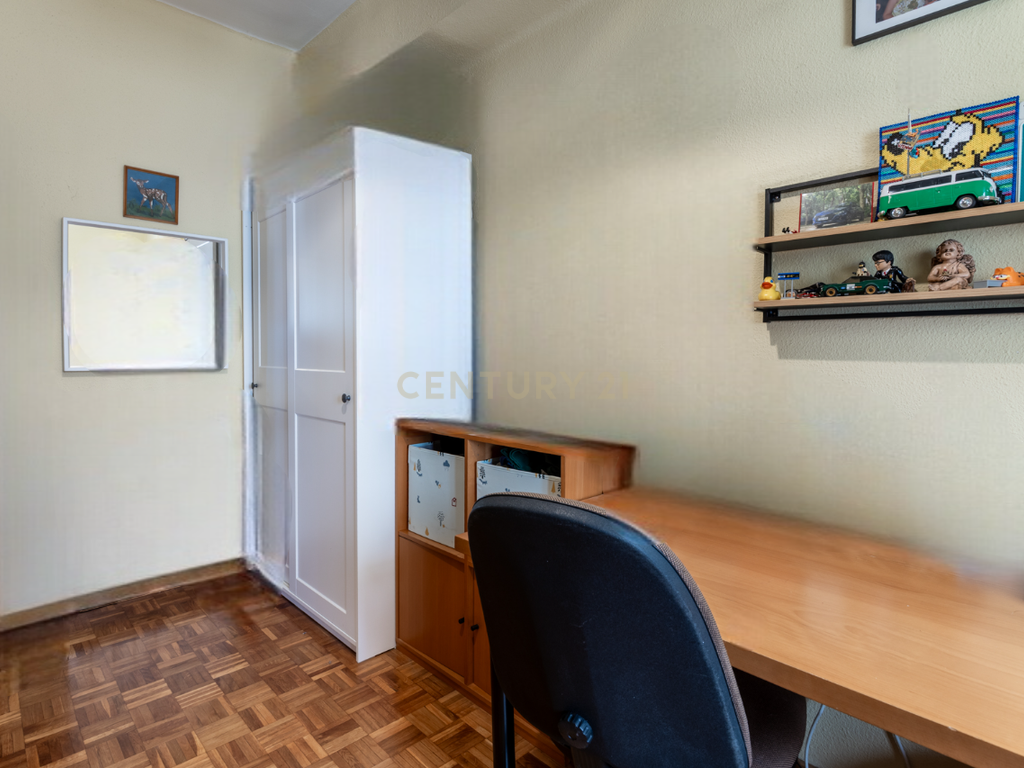  - Image 11