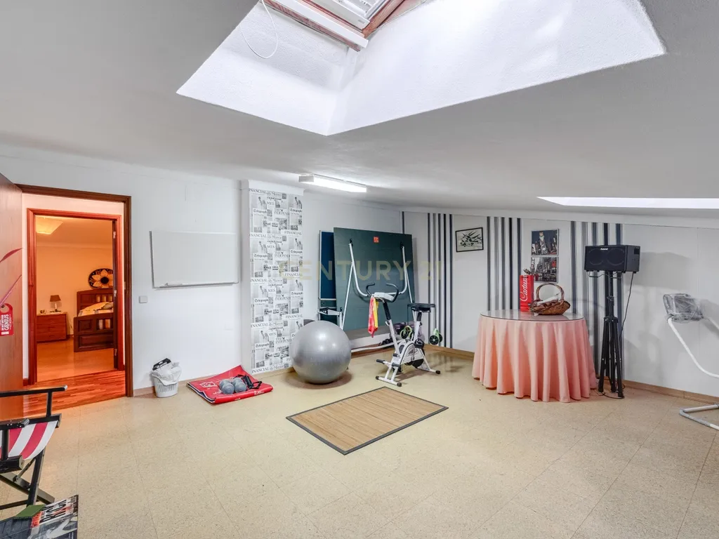 Há casas que se visitam… e há casas que se sentem. Esta é, sem dúvida, uma delas. - Image 29