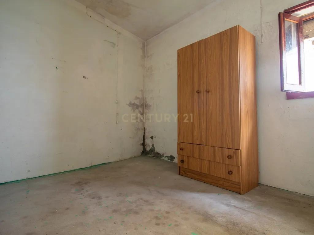 Casa típica portuguesa para remodelação a poucos minutos das praias da Figueira da Foz - Image 13