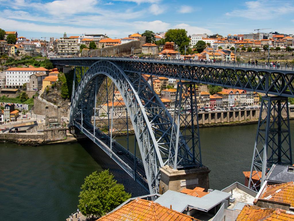 Luxuosa Propriedade com Vista para o Rio no Porto - Image 3