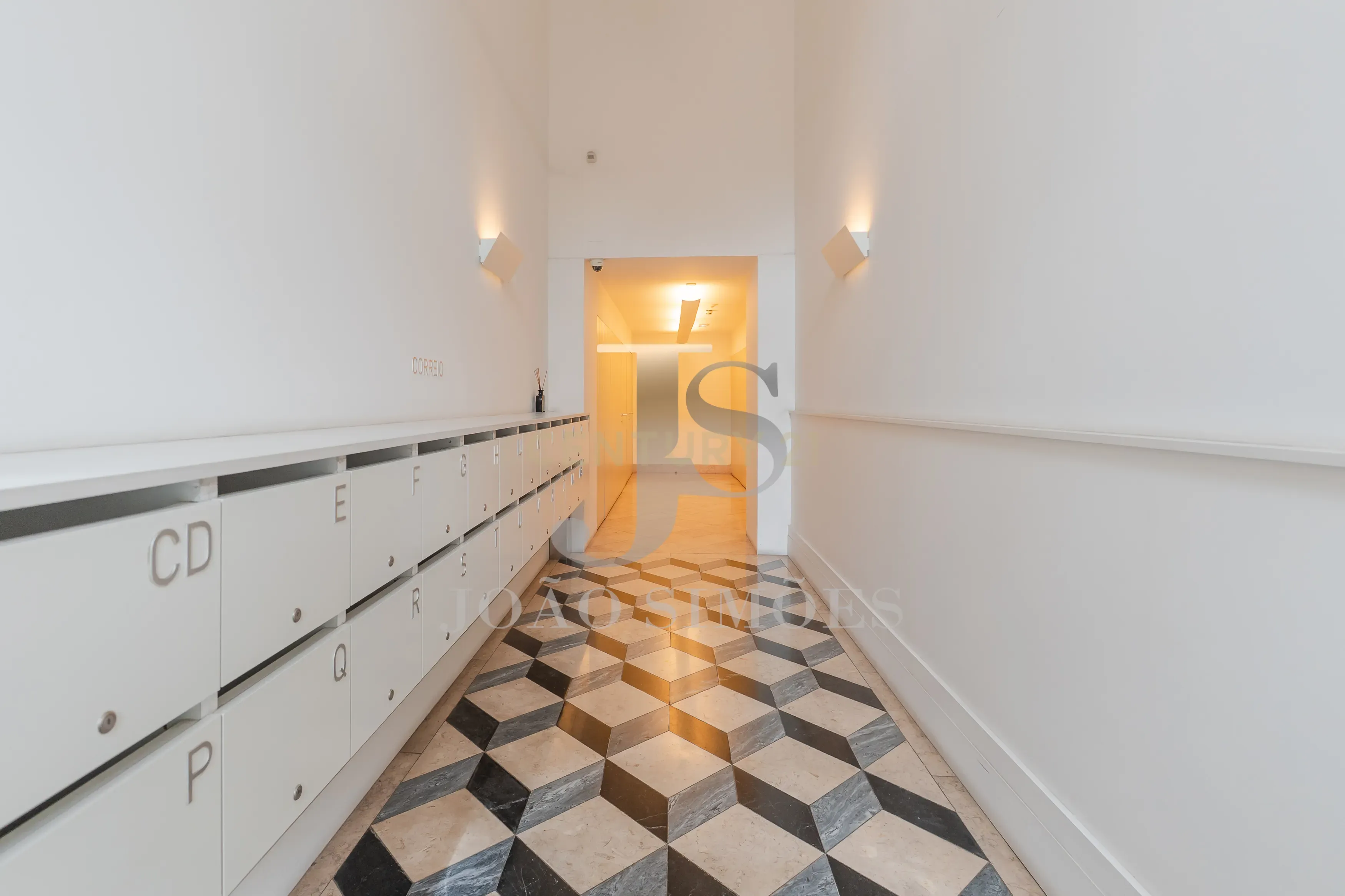 Apartamento T1 de Luxo - Avenida da Liberdade - Image 3