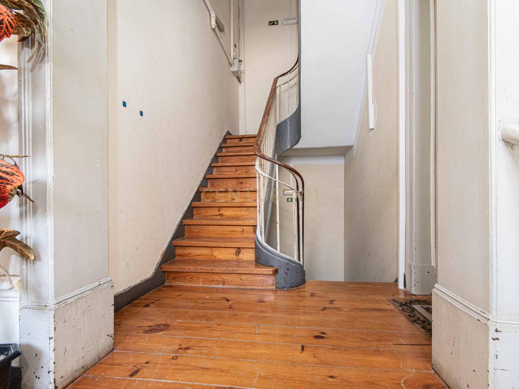 Apartamento T2 de Charme com vista rio e estacionamento em São Vicente, Lisboa  - Image 21