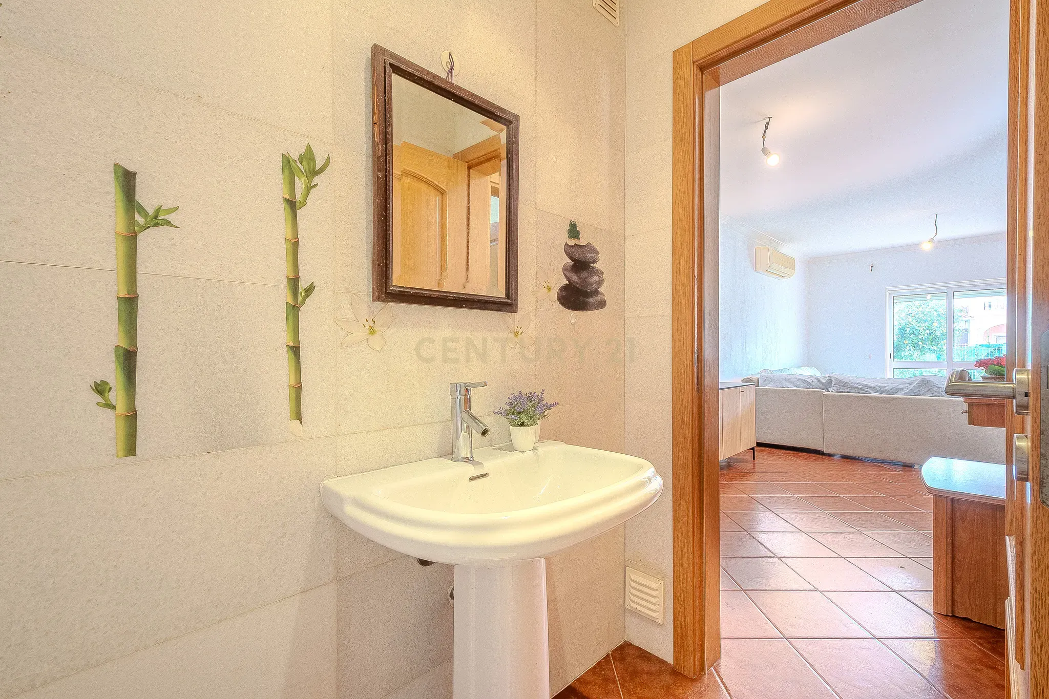 Moradia T2 com Garagem e Logradouro - Ferreiras, Albufeira - Image 16
