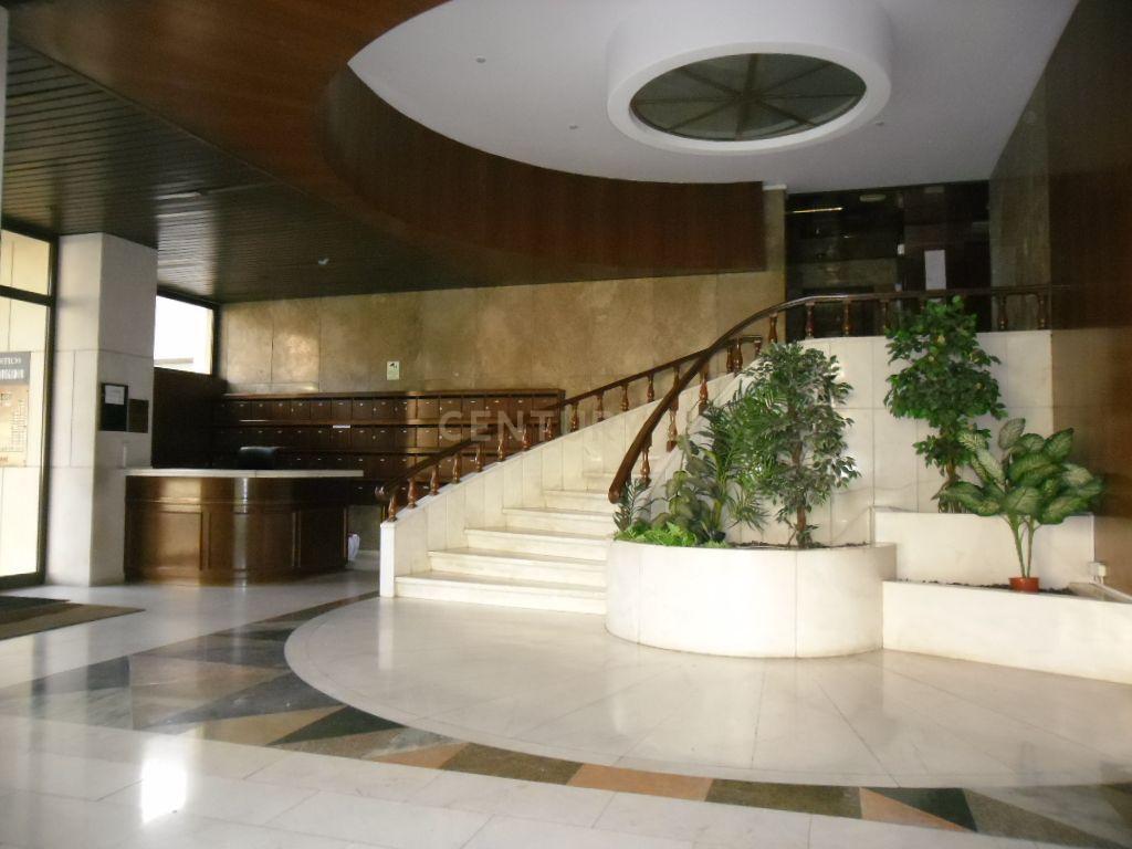 Apartamento T3 Renovado para Arrendamento no Edifício Navegador – Cascais - Image 24