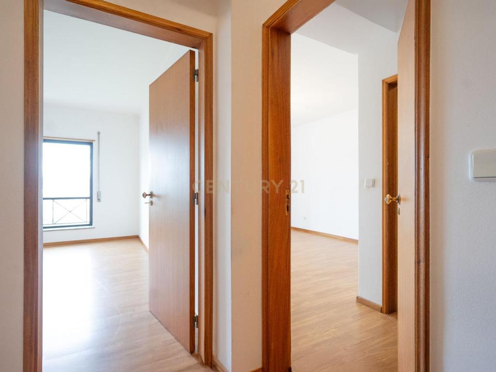 Apartamento T3 Duplex + Garagem em Coimbra - Image 22