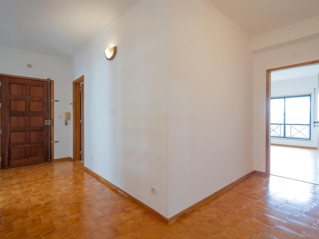 Apartamento T3 Duplex + Garagem em Coimbra - Image 31