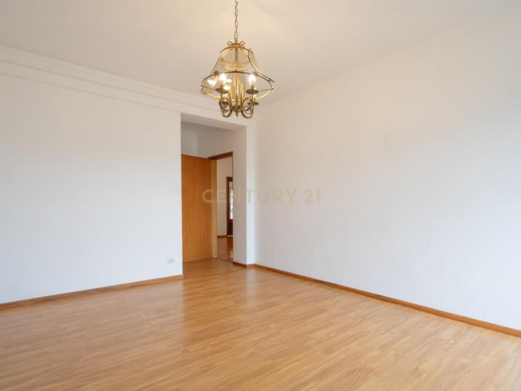 Apartamento T3 Duplex + Garagem em Coimbra - Image 26