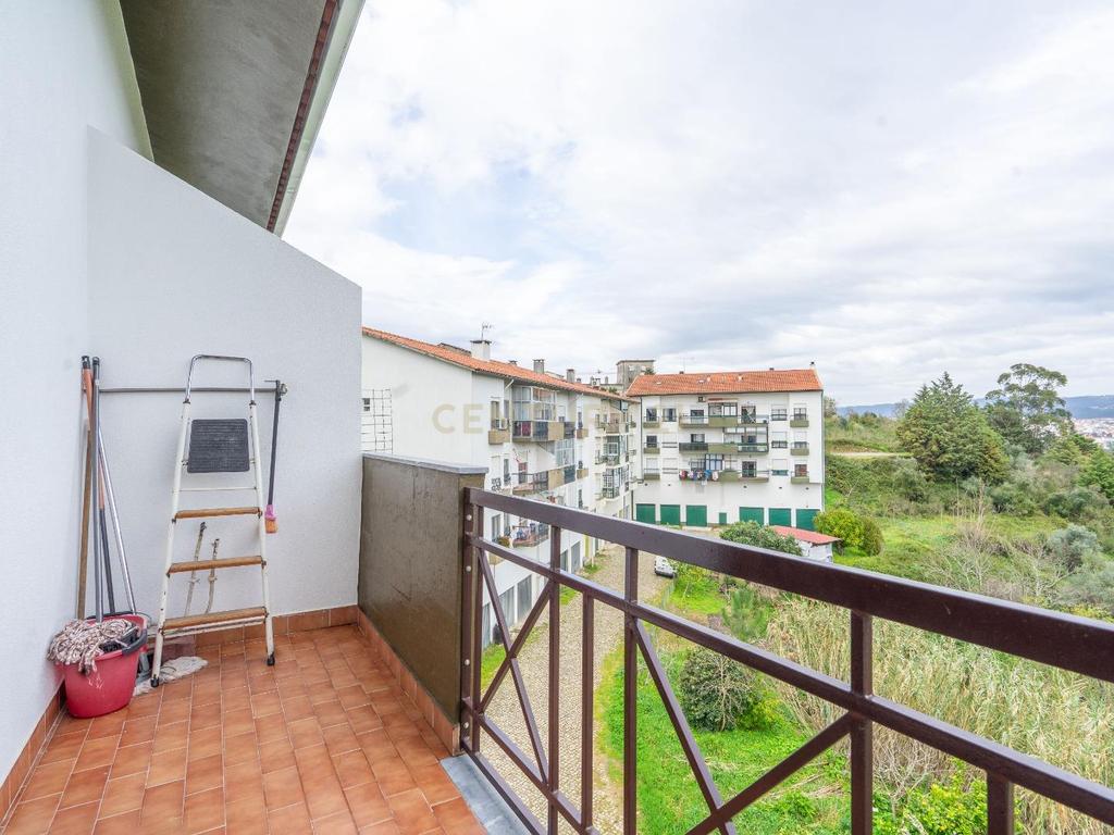 Apartamento T3 Duplex + Garagem em Coimbra - Image 15