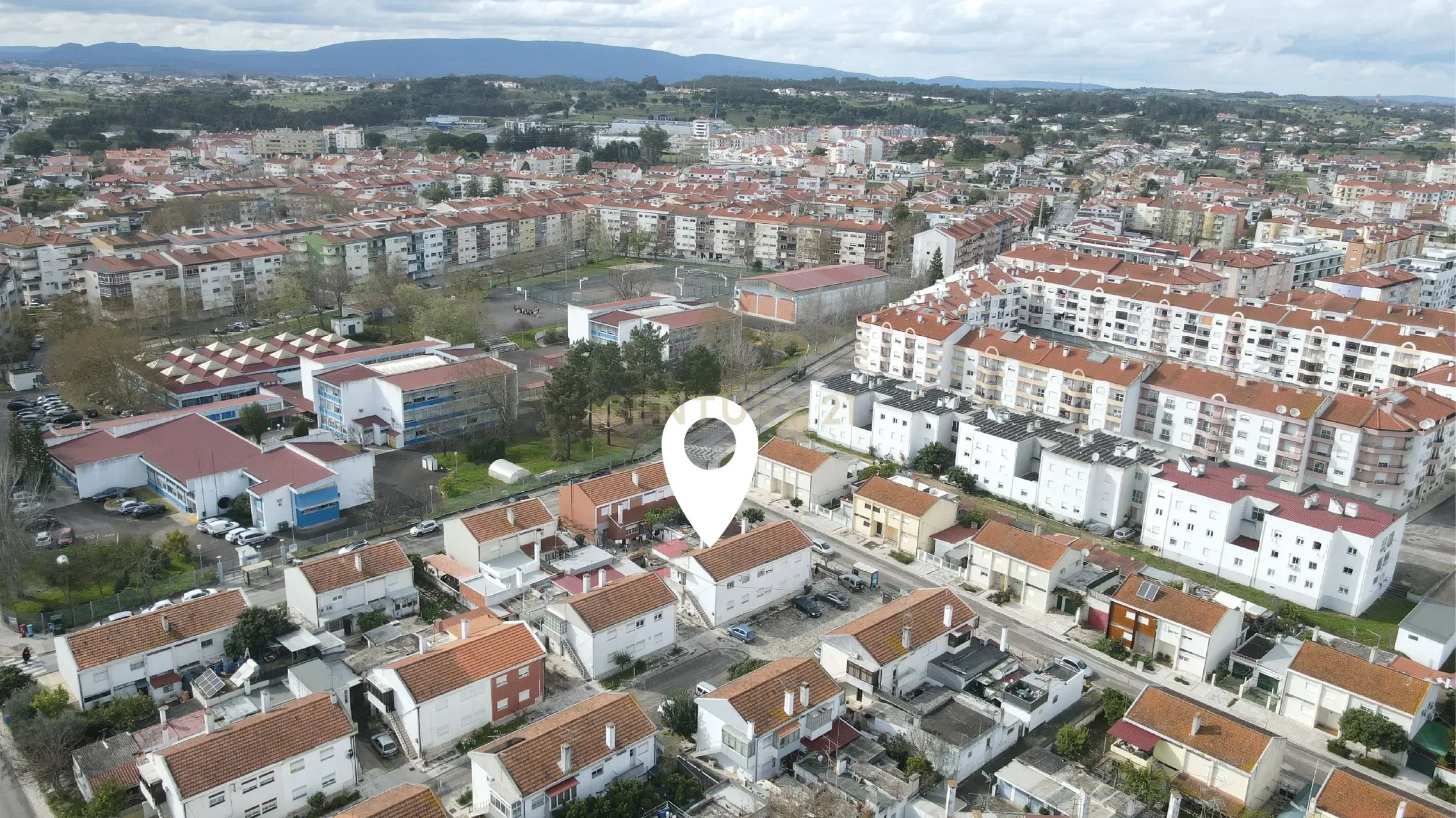 Apartamento T3 em Entroncamento - Ótima oportunidade - Image 2