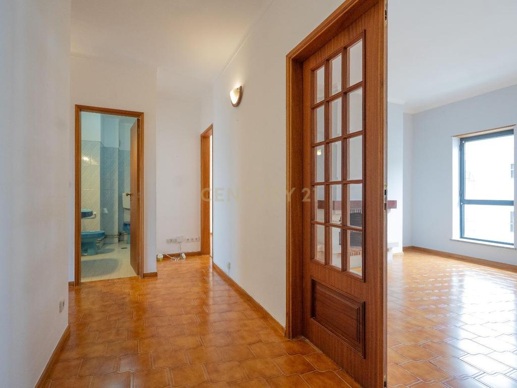 Apartamento T3 Duplex + Garagem em Coimbra - Image 18