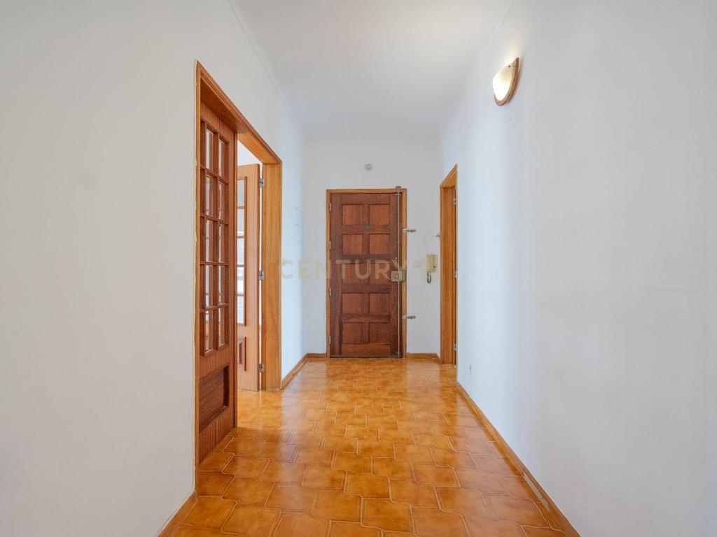 Apartamento T3 Duplex + Garagem em Coimbra - Image 6