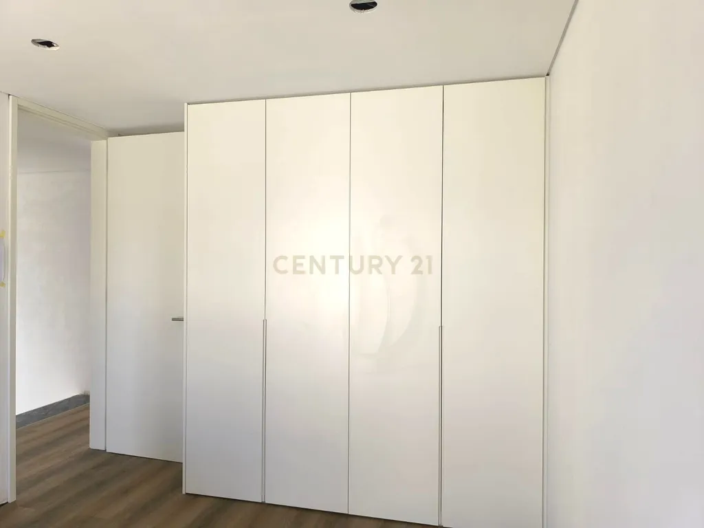 MORADIA CONTEMPORÂNEA T3+1 COM PISCINA NA CHARNECA DA CAPARICA – A 5 MINUTOS DA PRAIA! - Image 14