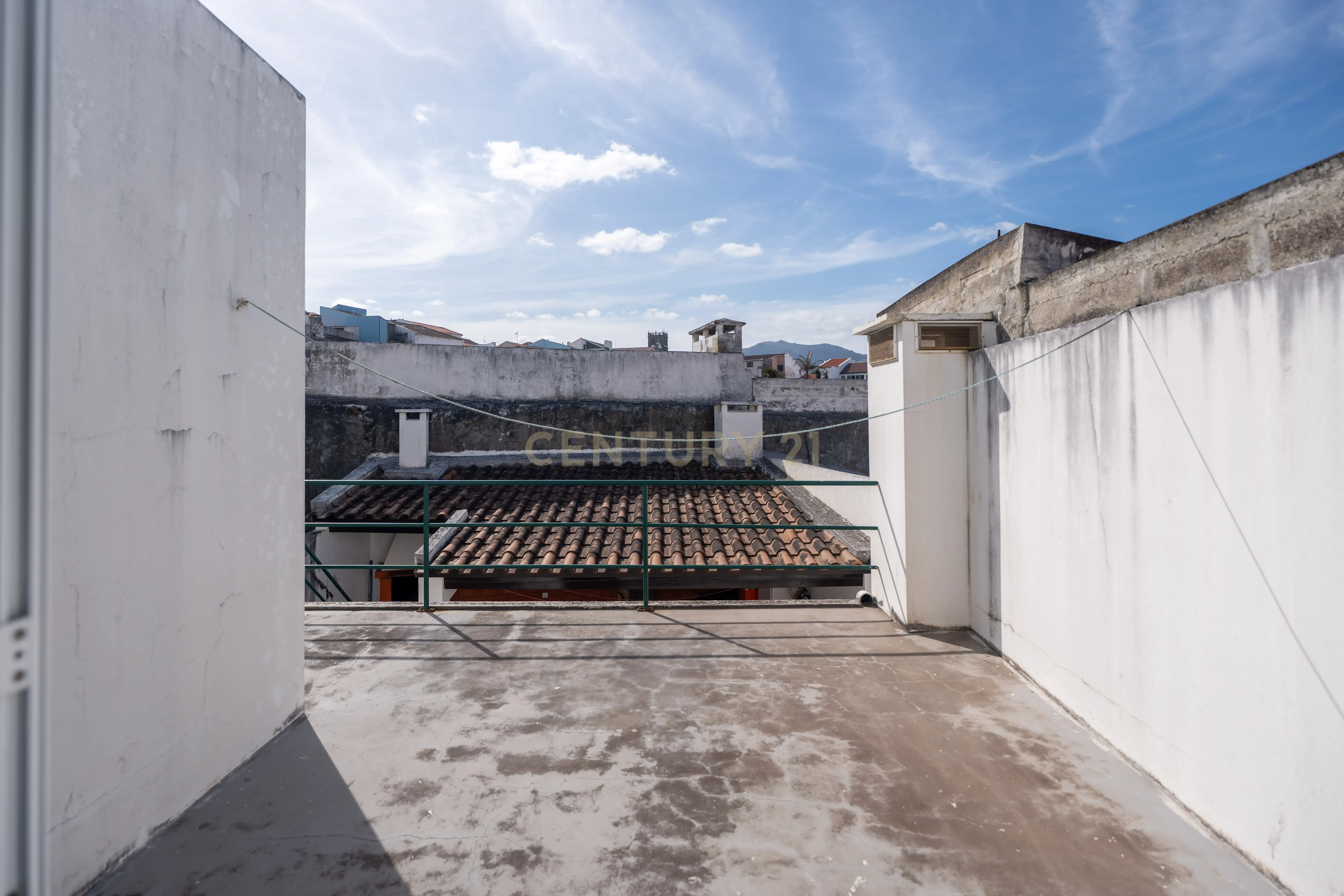 Moradia T2 na Matriz da Ribeira Grande- Conforto, localização e qualidade de vida numa só casa! - Image 14