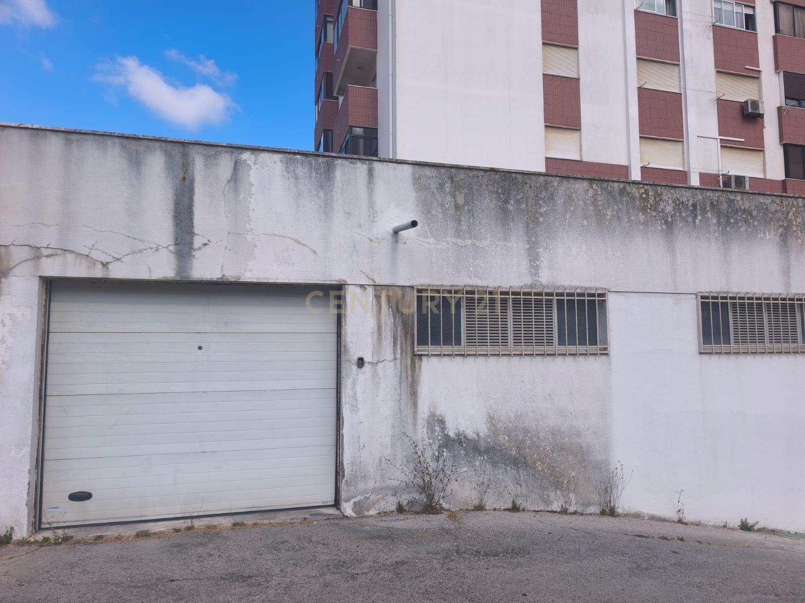 Fotografia 2 de Box Fechada com 18 m² – Quinta da Piedade, Póvoa de Santa Iria