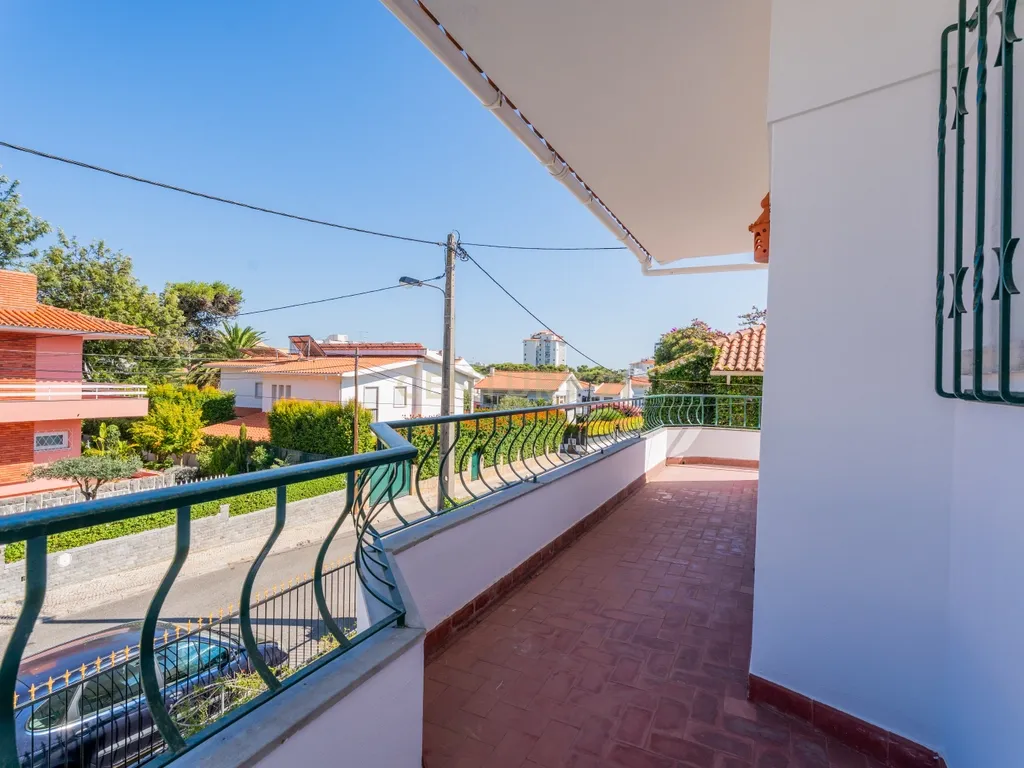 Moradia T4 com jardim no Bairro do Rosário, Cascais - Image 6