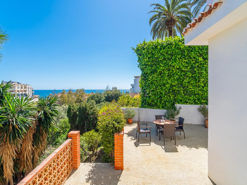 Moradia renovada com vista para o mar e perto da praia – Torreblanca, Fuengirola - Image 67
