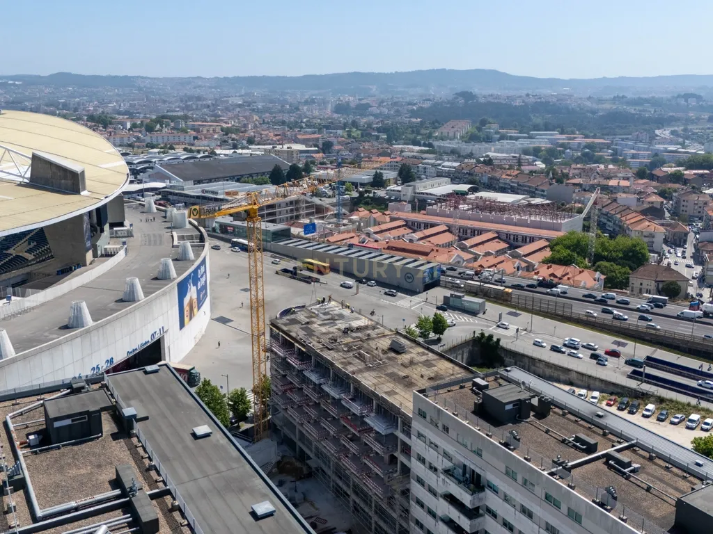 T2 nas Antas em Condomínio Privado com Varanda! - Image 13