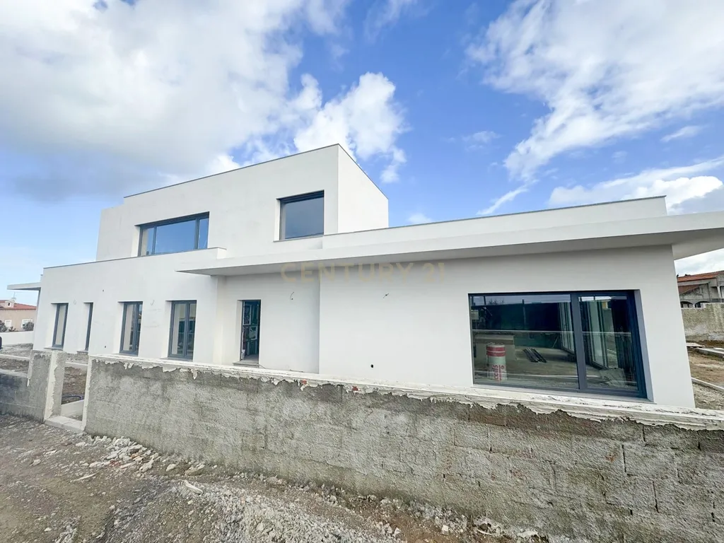 Moradia Nova com Piscina - Vista Mar - Image 1