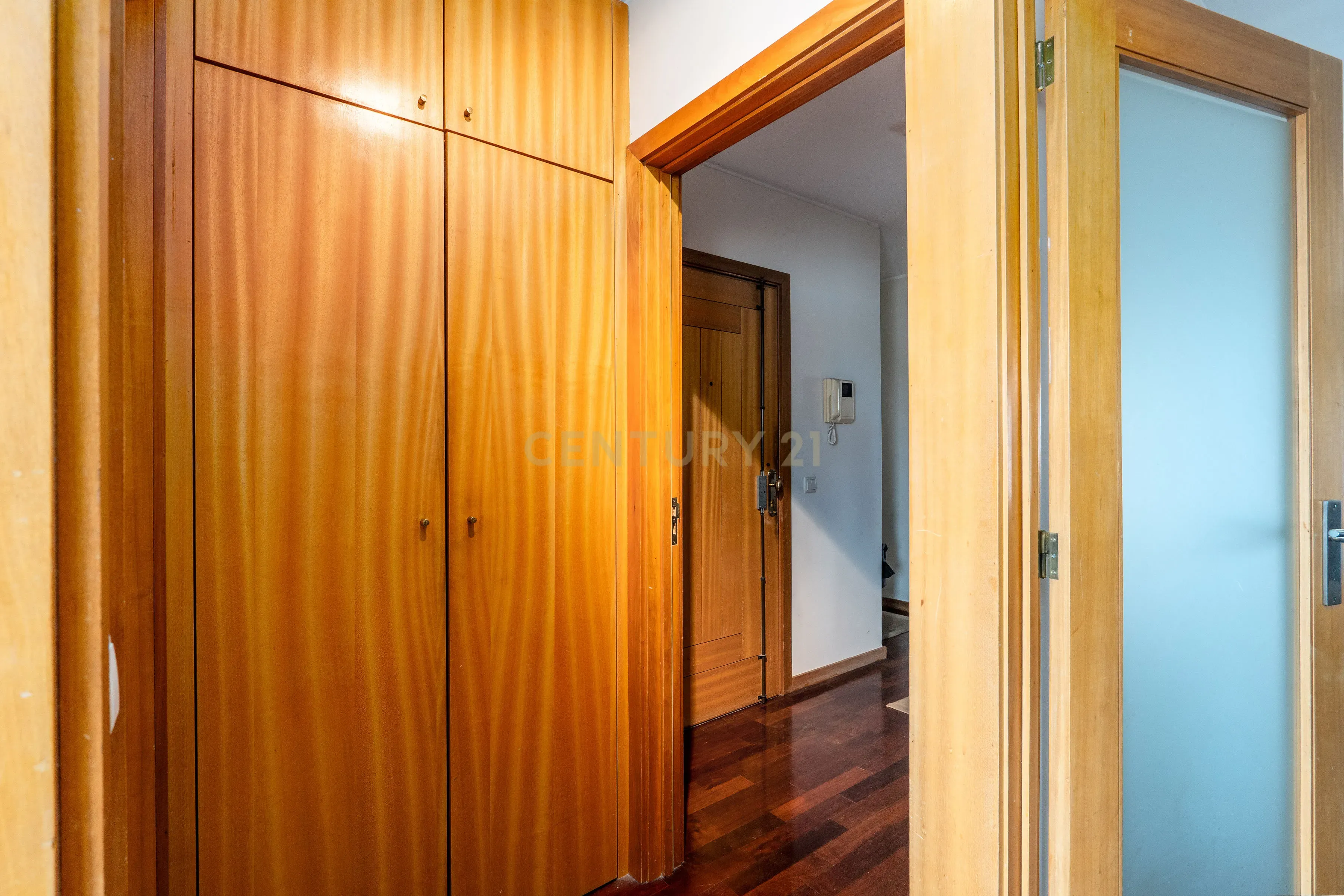 Apartamento "Cobertura" com terraço nas 3 frentes T4 (Atualmente T3 + Escritório) no Condomínio "Tílias do Atlântico" - Image 7