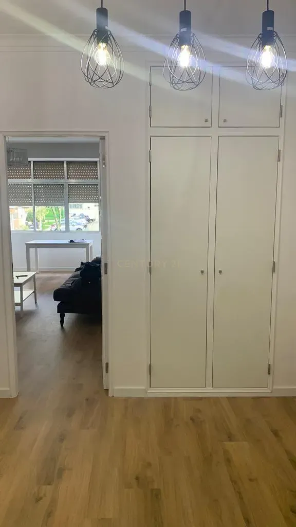 Apartamento para Investimento Metro de Alfornelos - Image 12