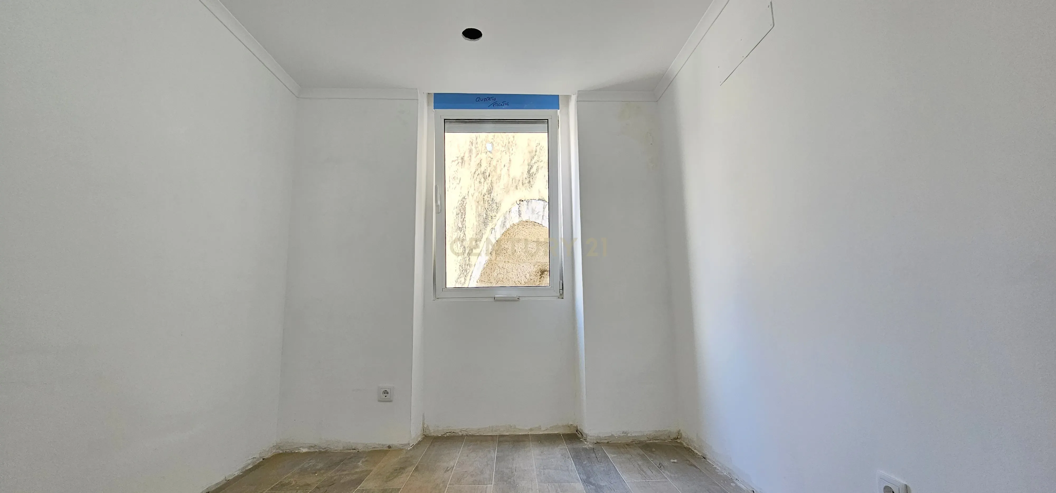 Moradia T2 + 1 no coração do bairro da Ajuda - Image 6