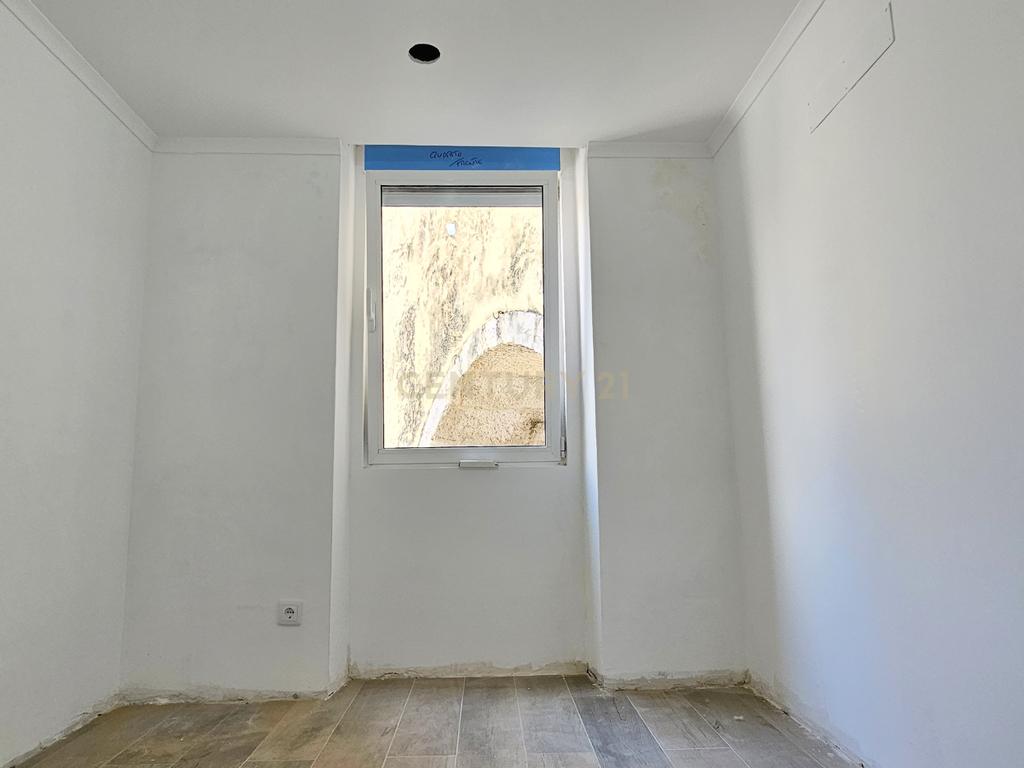 Moradia T2 + 1 no coração do bairro da Ajuda - Image 6