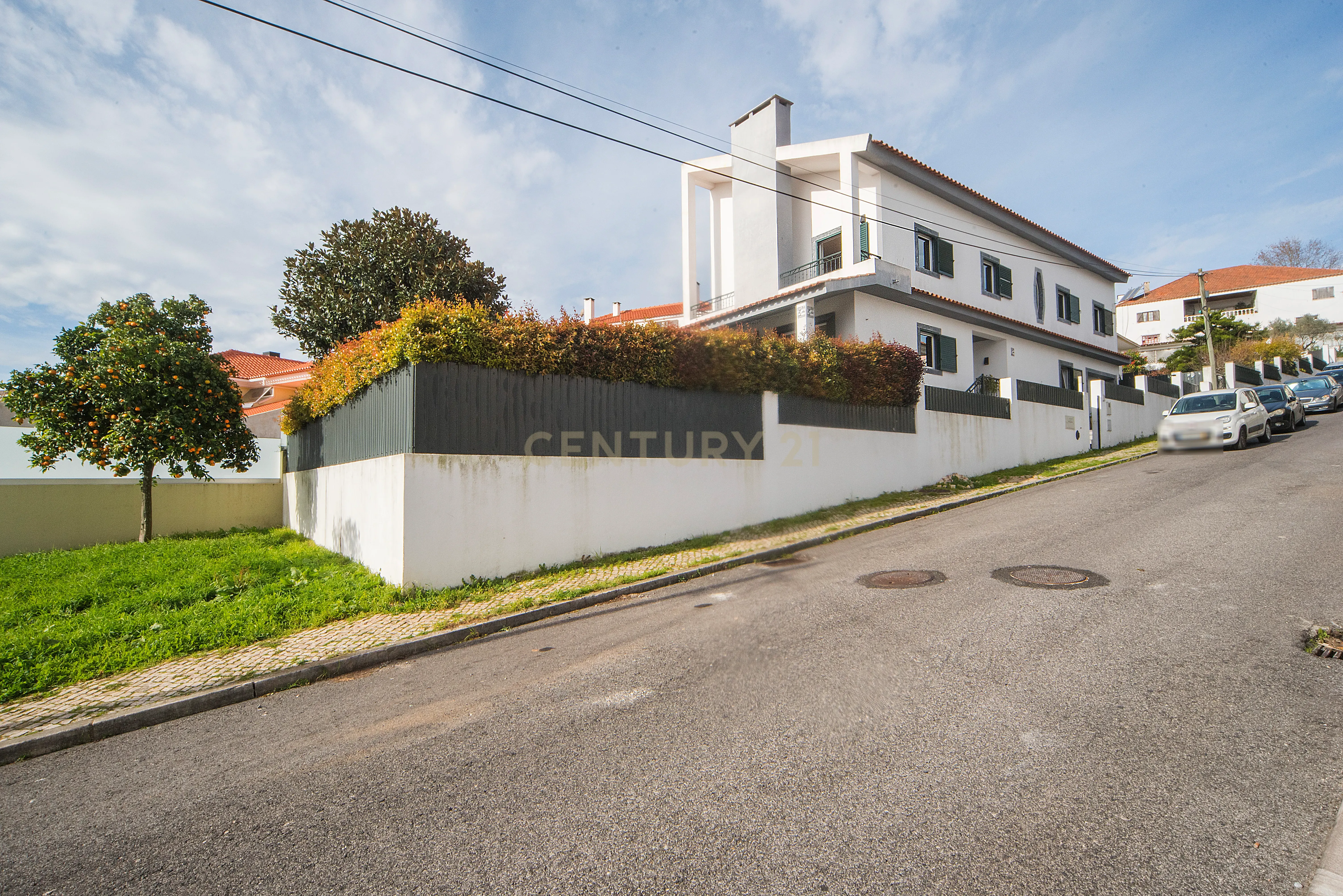 Espetacular Moradia T6 com Jardim e Terraço em Odivelas - Image 60