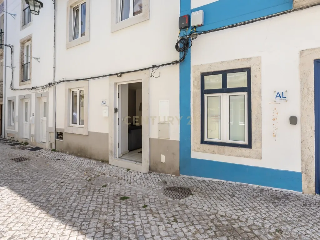 Prédio de Charme Totalmente Renovado no Coração da Baixa de Setúbal – Investimento de Excelência - Image 46